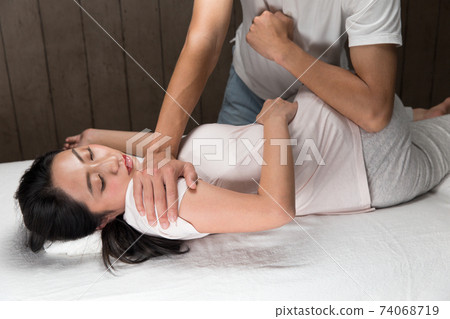 Pelvic correction 74068719
