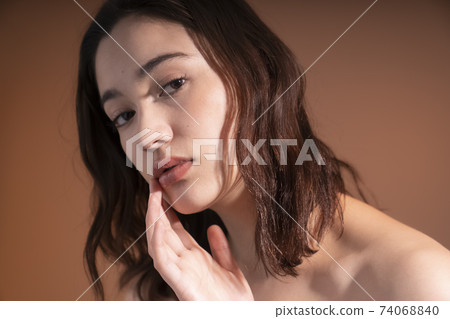 陰影的美女畫像 74068840