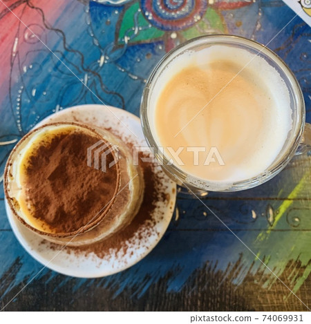 Relaxing coffee time is the mainstream during the day in the city where you can see the northern lights 74069931