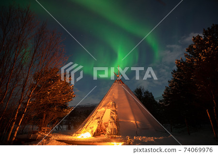 Magical night, unforgettable night 74069976