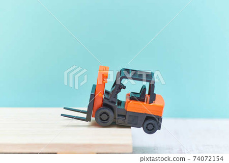 Accident with a forklift 74072154