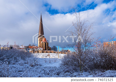 View to the church Petrikirche in Rostock, Germany View to the church Petrikirche in Rostock, Germany 74072325