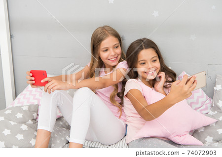 Online social network. Making blog post from smartphone.  74072903