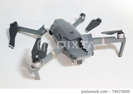 墜毀的無人機 74073000