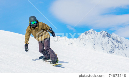 Snowboarder Snowboarder 74073248