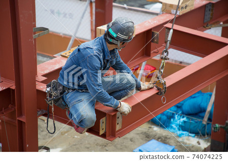 Construction site for assembling steel frames 74074225