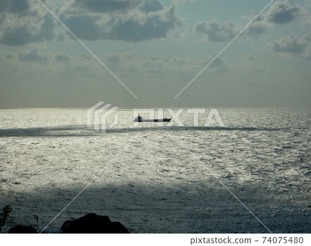 鹽海眺望大海 鹽海眺望大海 74075480