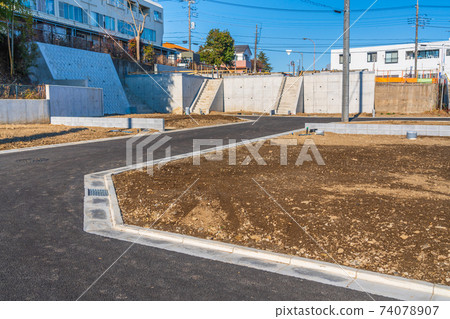 居住用地：分割土地的風景 74078907