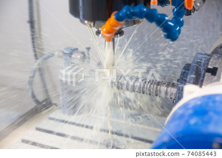 the part to be processed in a liquid-cooled cnc lathe. the part to be processed in a liquid-cooled cnc lathe. 74085443