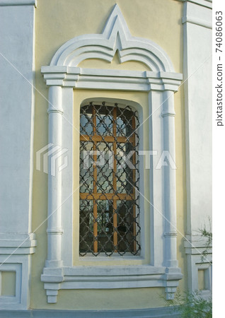 Beautiful window - Church of St. Barbara in Kitaygorod 74086063