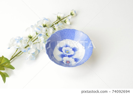 small bowl small bowl 74092694