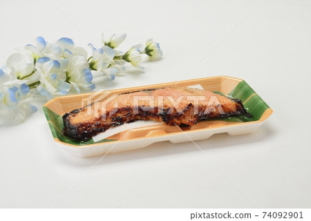 三文魚和西京燒烤 三文魚和西京燒烤 74092901