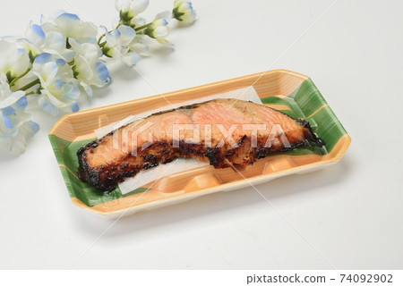 三文魚和西京燒烤 三文魚和西京燒烤 74092902