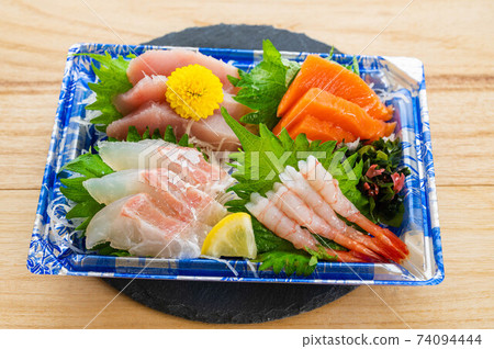 Assorted sashimi 74094444