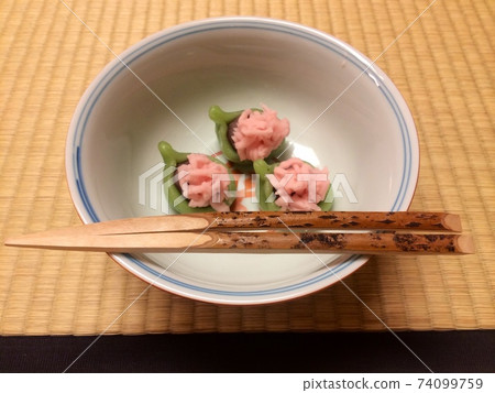 The main confectionery of the Tea Ceremony Hinamatsuri 74099759