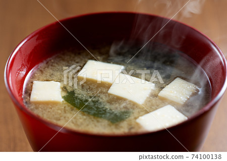 味iso湯豆腐和裙帶菜紫菜味o湯豆腐和裙帶菜味o湯 74100138