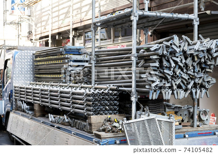 Single-tube scaffolding transportation 74105482