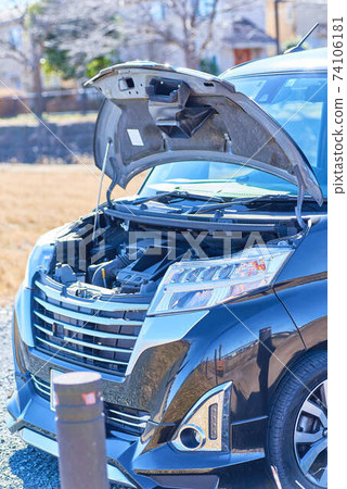 Car trouble engine sliding door Car trouble engine sliding door 74106181
