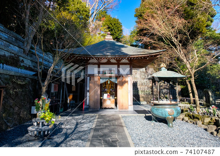 Hasedera Jizodo, Kamakura City, Kanagawa Prefecture 74107487