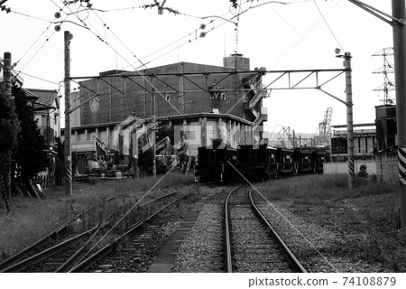 煤炭貨運車被扣在三井碼頭線上 煤炭貨運車被扣在三井碼頭線上 74108879