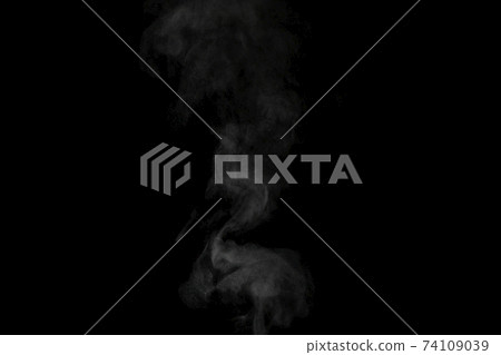 蒸汽，蒸汽，蒸汽，黑色背景上採取的煙 74109039