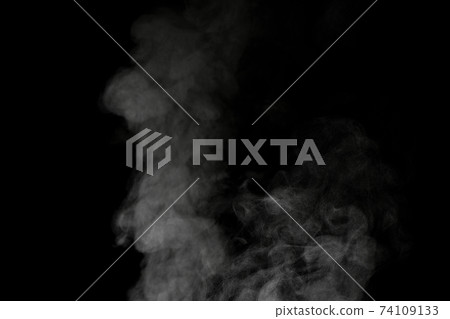 蒸汽，蒸汽，蒸汽，黑色背景上採取的煙 74109133