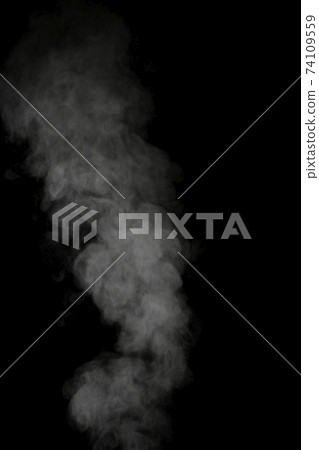 蒸汽，蒸汽，蒸汽，黑色背景上採取的煙 74109559