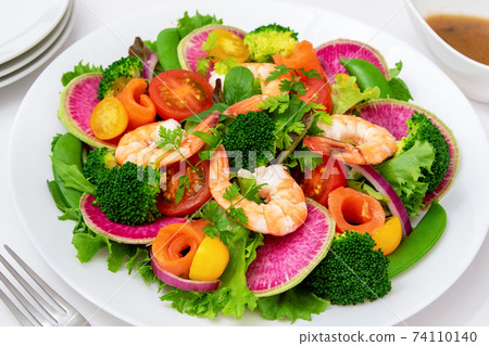 Shrimp and salmon vegetable salad Shrimp and salmon vegetable salad 74110140
