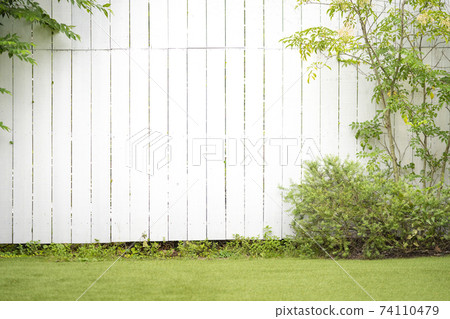White wooden fence 74110479