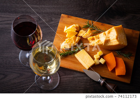 葡萄酒和奶酪 葡萄酒和奶酪 74112173