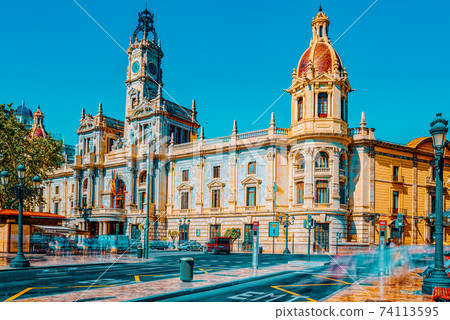 Modernism Plaza of the City Hall of Valencia, Town hall Square. Modernism Plaza of the City Hall of Valencia, Town hall Square. 74113595