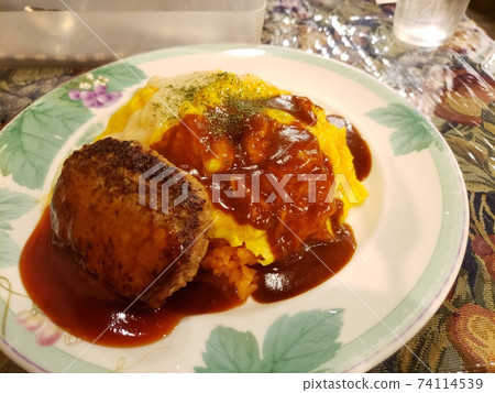 Fluffy omelet rice Fluffy omelet rice 74114539
