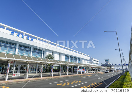鹿兒島縣霧島市，鹿兒島機場在晴朗的天氣 74116539