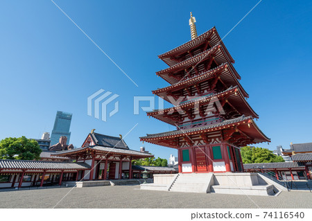 Scenery of Shitennoji Temple and Abeno Harukas 74116540