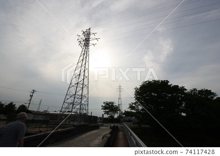 富山市輸電線塔 74117428
