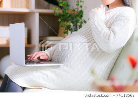 筆記本電腦孕婦懷疑 筆記本電腦孕婦懷疑 74118562