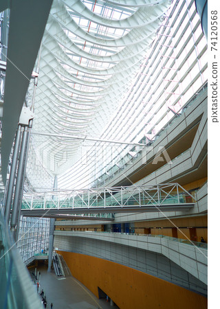 Tokyo International Forum Tokyo International Forum 74120568