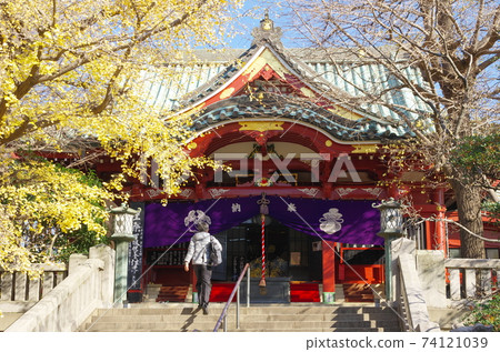 秋天的松山山書店（本留院）[東京都台東區淺草] 74121039