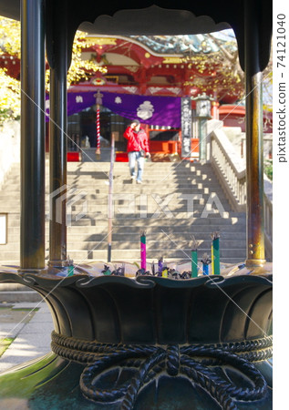 秋天的松山山書店（本留院）[東京都台東區淺草] 74121040