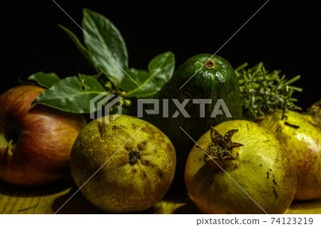 Fruit composition. Fruit composition. 74123219