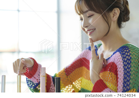 Female makeup beauty Female makeup beauty 74124034