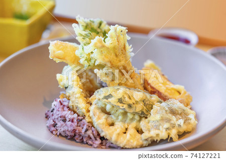 [Domestic] Mixed rice with lotus root, sweet potato, shiso, squash and pickled plums 74127221