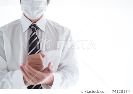 Senior businessman convinced of something 74128174