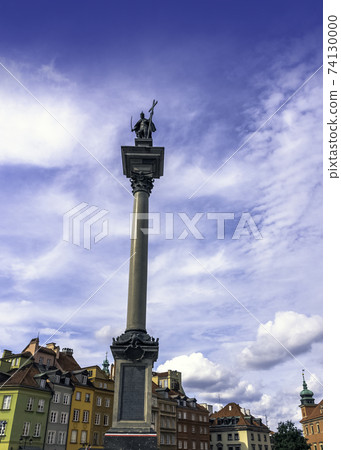 Sigismund's Column in Castle Square with vintage architecture of Old Town in Warsaw, Masovia, Poland Sigismund's Column in Castle Square with vintage architecture of Old Town in Warsaw, Masovia, Poland 74130000