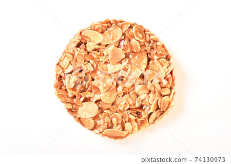 Round shortbread almond biscuits Round shortbread almond biscuits 74130973