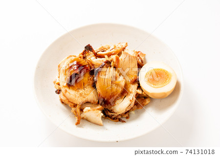 Served with chicken char siu and boiled egg. Served with chicken char siu and boiled egg. 74131018
