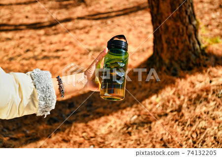 大自然的礦泉水瓶 74132205