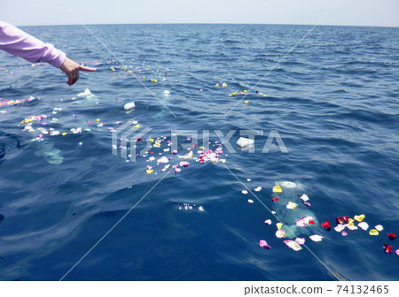 Ocean scatter landscape, new Japanese funeral style Ocean scatter landscape, new Japanese funeral style 74132465