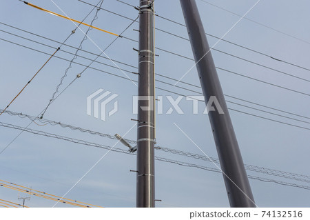 棕色桿彩色電線桿 棕色桿彩色電線桿 74132516