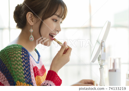 Female makeup beauty 74133219